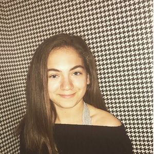 Meet your Posher, Ayelet